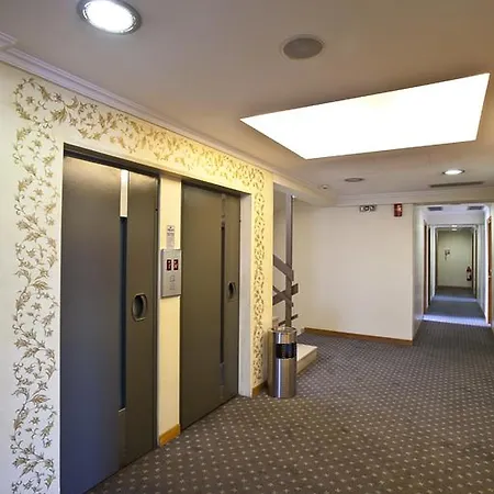 Crystal Hotel 3*