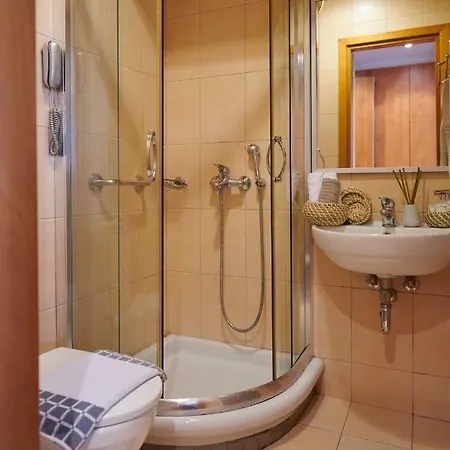 Hotel Crystal 3*